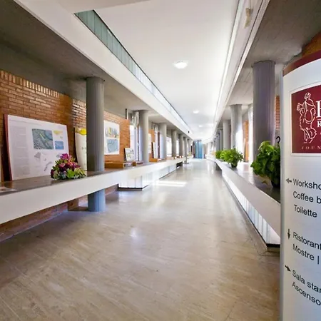 Vesuvian Hotel