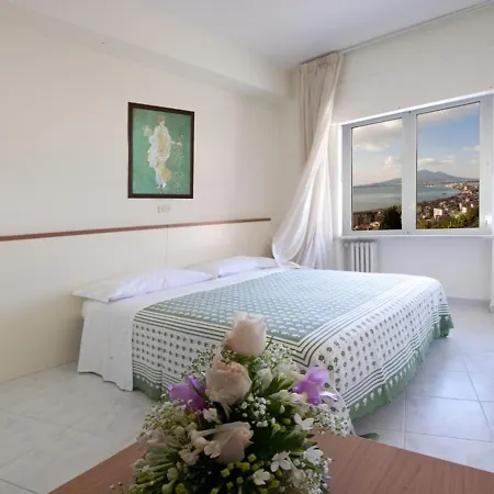 Hotel Vesuvian 3*
